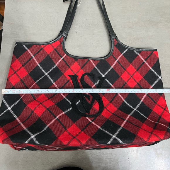 NWT Victoria’s Secret monogram plaid tote bag - Picture 6 of 9